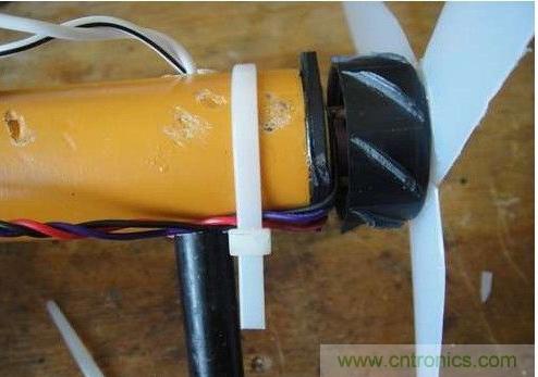 創(chuàng)意DIY!迷你風(fēng)力發(fā)電機(jī)!