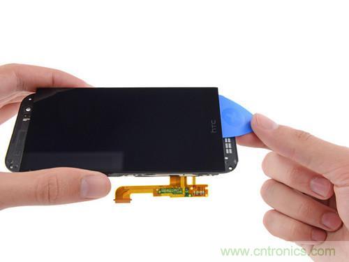 牛人強拆！新HTC One(M8)真機精密做工難修理