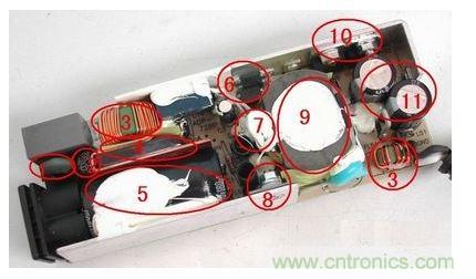 電源適配器的構(gòu)造 6 1. 壓敏電阻,其功能是當(dāng)外界電壓過(guò)高時(shí),壓敏電阻阻值迅速變得很小,與壓敏電阻串聯(lián)的保險(xiǎn)絲被熔斷,從而保護(hù)其他電路不被燒壞。 2. 保險(xiǎn)絲,規(guī)格為2.5A/250V,當(dāng)電路中的電流過(guò)大時(shí),保險(xiǎn)絲會(huì)熔斷以保護(hù)其他元件。 3. 電感線圈(又稱(chēng)扼流圈),主要功能是降低電磁干擾。 4. 整流橋,規(guī)格為D3SB,作用是把220V交流電變?yōu)橹绷麟姟? 5. 濾波電容,規(guī)格為180μF/400V,作用是濾除直流電中的交流紋波,使電路工作更可靠。 6. 運(yùn)放IC(集成電路),保護(hù)電路、電壓調(diào)節(jié)的重要組成部分。 7. 溫度探頭,用于探測(cè)電源適配器的內(nèi)部溫度,當(dāng)溫度高于某一設(shè)定值時(shí)(不同品牌的電源適配器,其設(shè)定的溫度閥值略有不同),保護(hù)電路會(huì)切斷適配器的電壓輸出,從而保護(hù)適配器不受損壞。 8. 大功率開(kāi)關(guān)管,是開(kāi)關(guān)電源中的核心元件之一,開(kāi)關(guān)電源能“一開(kāi)一關(guān)”地工作,開(kāi)關(guān)管功不可沒(méi)。 9. 開(kāi)關(guān)變壓器,開(kāi)關(guān)電源中的核心元件之一。 10. 次級(jí)整流管,功能是把低壓交流電變?yōu)榈蛪褐绷麟姟T贗BM的電源適配器中,整流管往往是由兩個(gè)大功率并聯(lián)工作的,以獲得較大的電流輸出。 11. 次級(jí)濾波電容,規(guī)格為820μF/ 25V,共有兩個(gè),起濾除低壓直流電中的紋波的作用。 除上述元件外,電路板上還有可調(diào)電位器及其他阻容元件。