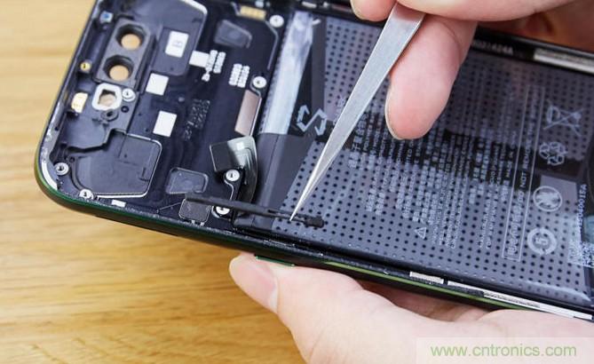拆解黑鯊手機：多級直觸一體式液冷系統有什么門道？